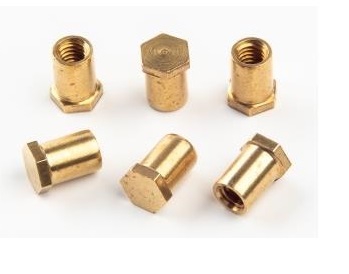 M4x8,3 mm Altıköşe Pirinç İnsert Somun 100 Ad.