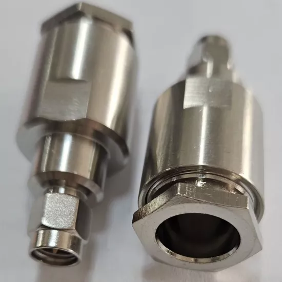 SMA ERKEK RG213-LMR400 KABLO İÇİN VİDALI