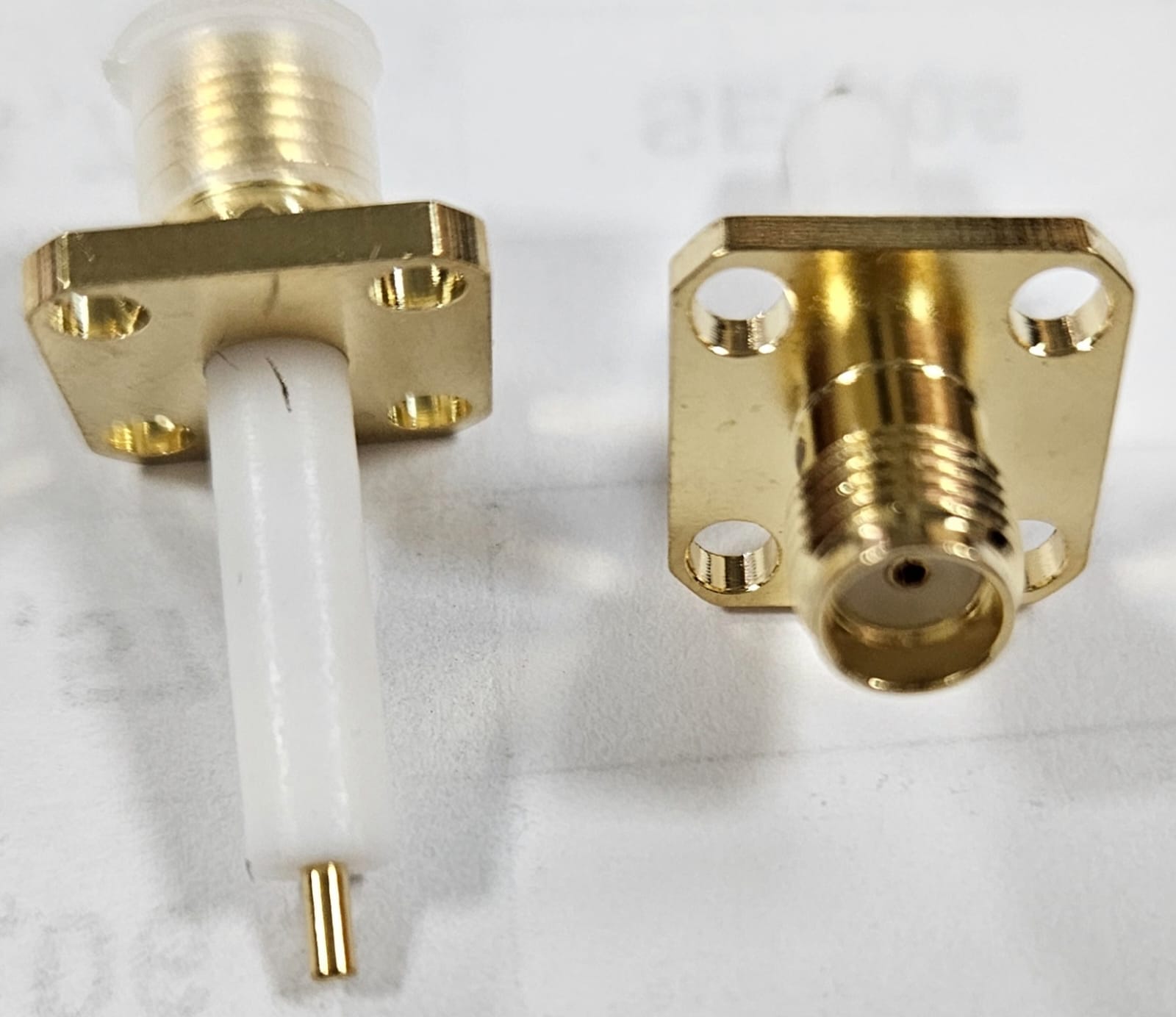 SMA DİŞİ PCB ÇERÇEVELİ (FLANŞLI) KONNEKTÖR